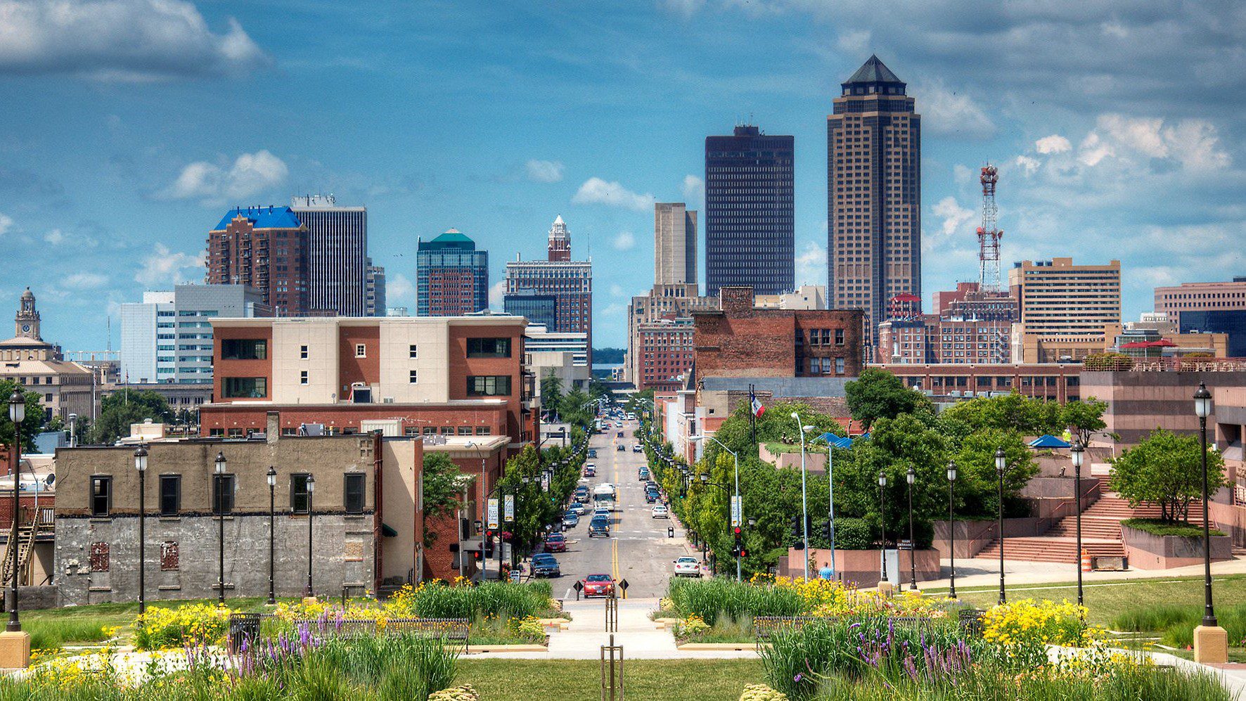 Picture of downtown Springfield, Missouri.
